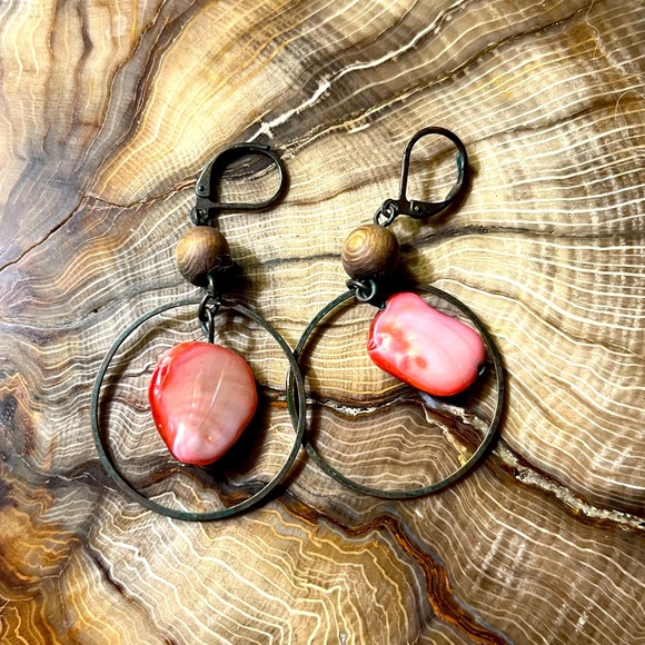 Set/2 Seashell Coconut Shell Earrings - Picture 2 of 5